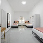 Yello Homes - Souterrain - Whirlpool - Luxurystyle Nürnberg