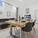 Yello Homes - Souterrain - Whirlpool - Luxurystyle * Nürnberg