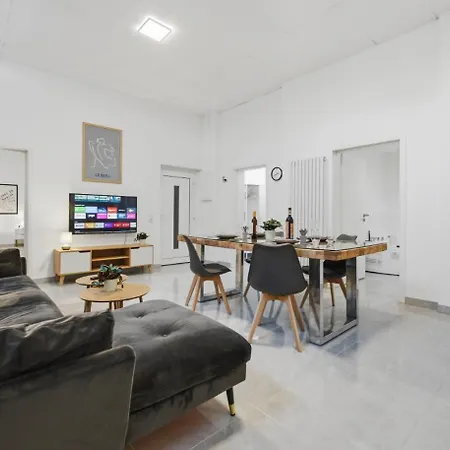 Yello Homes - Souterrain - Whirlpool - Luxurystyle * Nuremberg