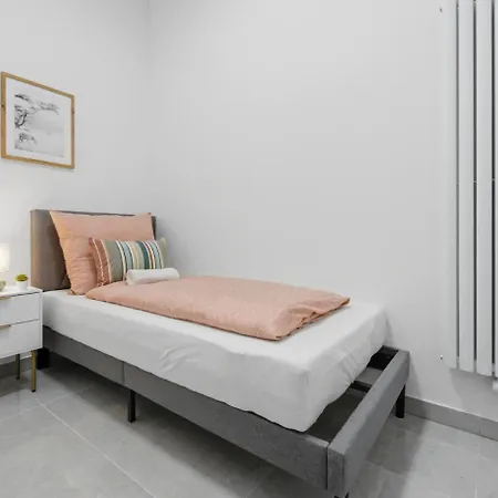 Yello Homes - Souterrain - Whirlpool - Luxurystyle דירה נירנברג