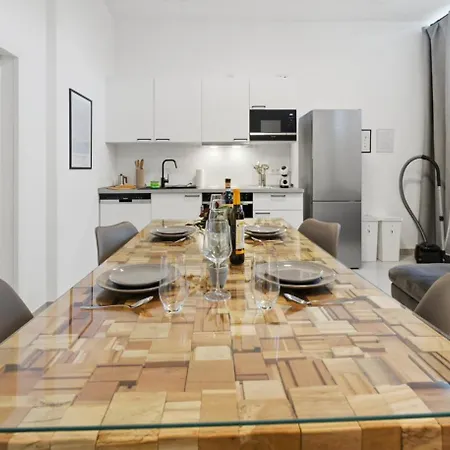 Yello Homes - Souterrain - Whirlpool - Luxurystyle *