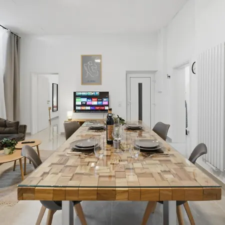 Yello Homes - Souterrain - Whirlpool - Luxurystyle Lägenhet