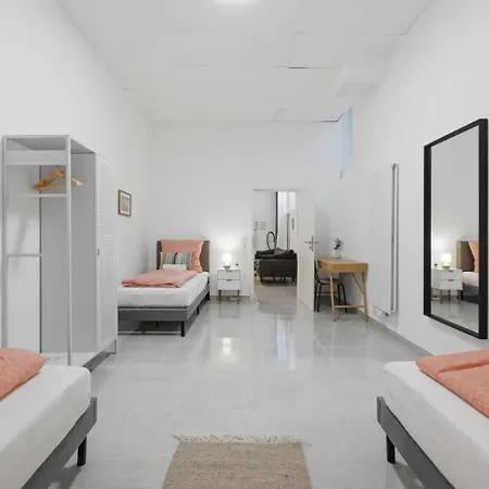 Yello Homes - Souterrain - Whirlpool - Luxurystyle Lägenhet