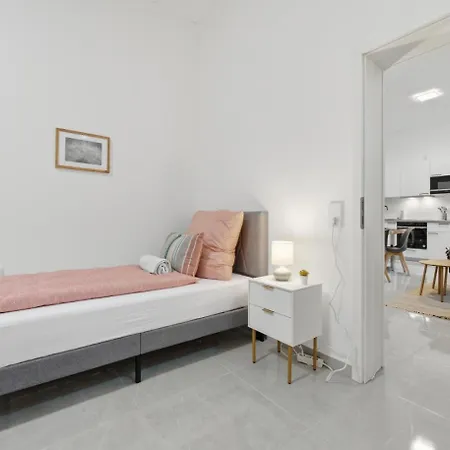 Yello Homes - Souterrain - Whirlpool - Luxurystyle *