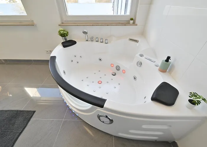 Yello Homes - Souterrain - Whirlpool - Luxurystyle Апартаменты Нюрнберг