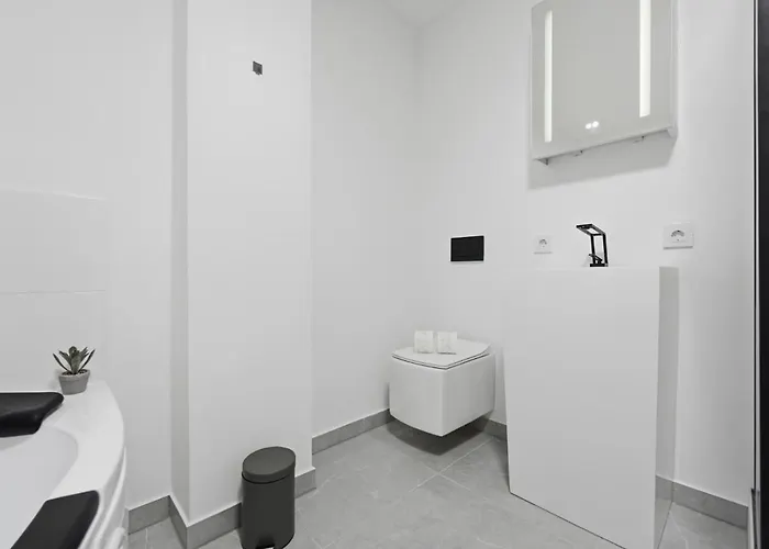 Yello Homes - Souterrain - Whirlpool - Luxurystyle * Nuremberg